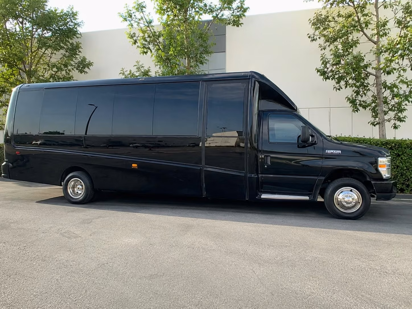 15 passenger minibus