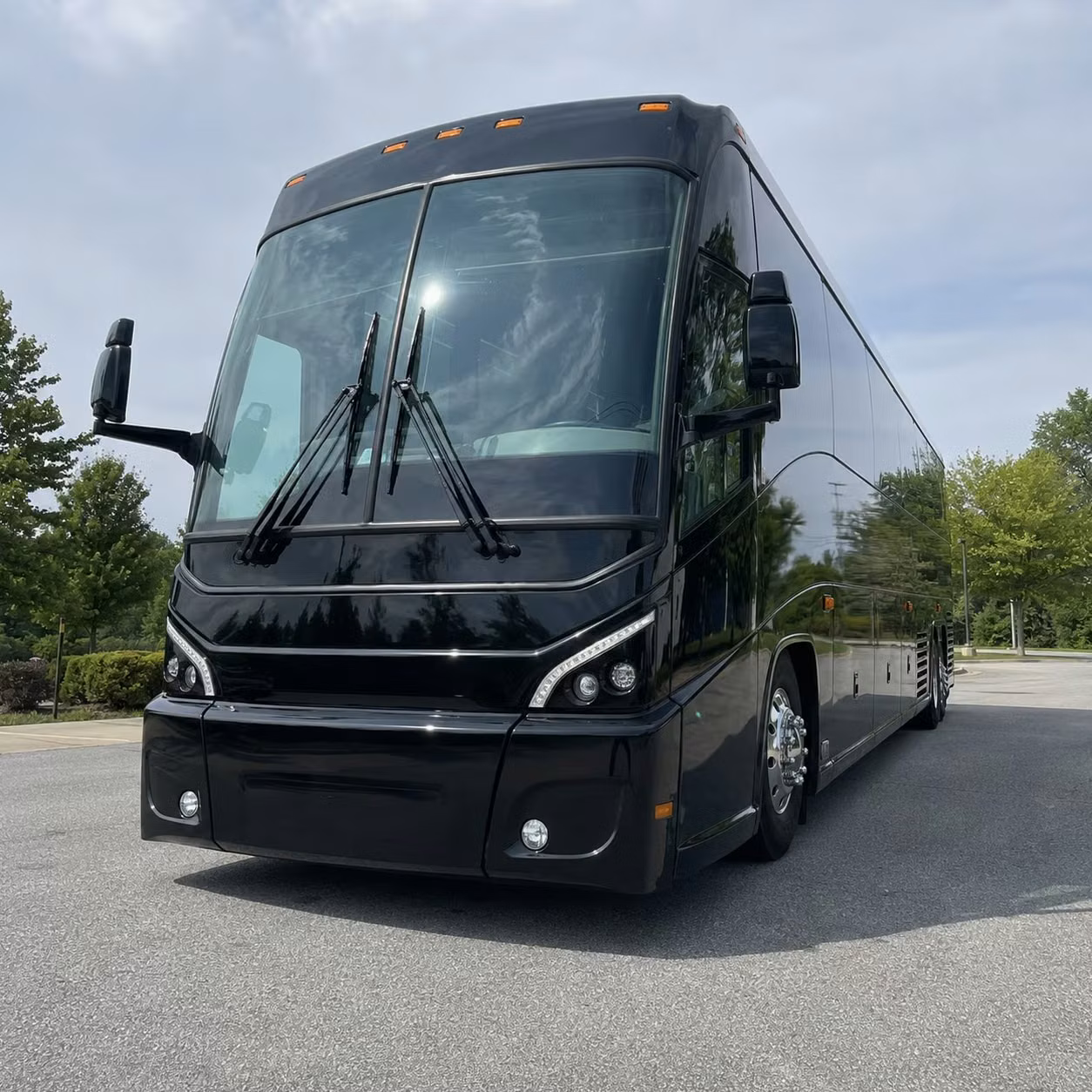 reliable shuttle services between macdill air force base and st petersburg facilities