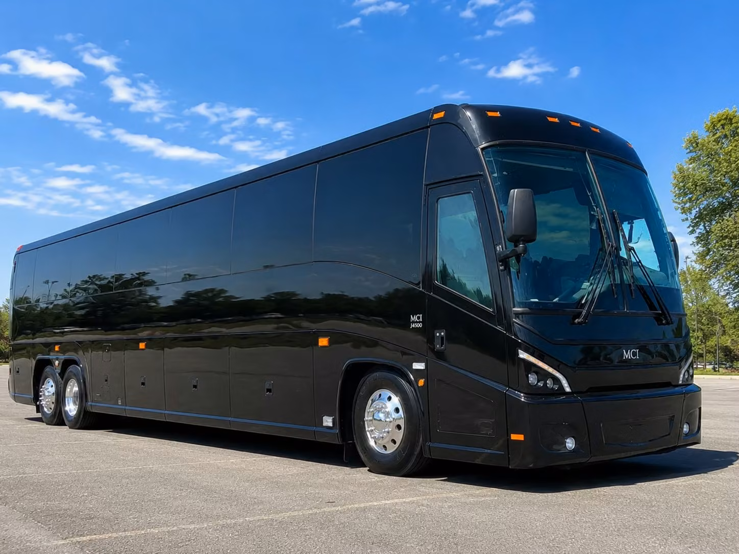 st petersburg wedding shuttle bus rentals that keep every guest on schedule